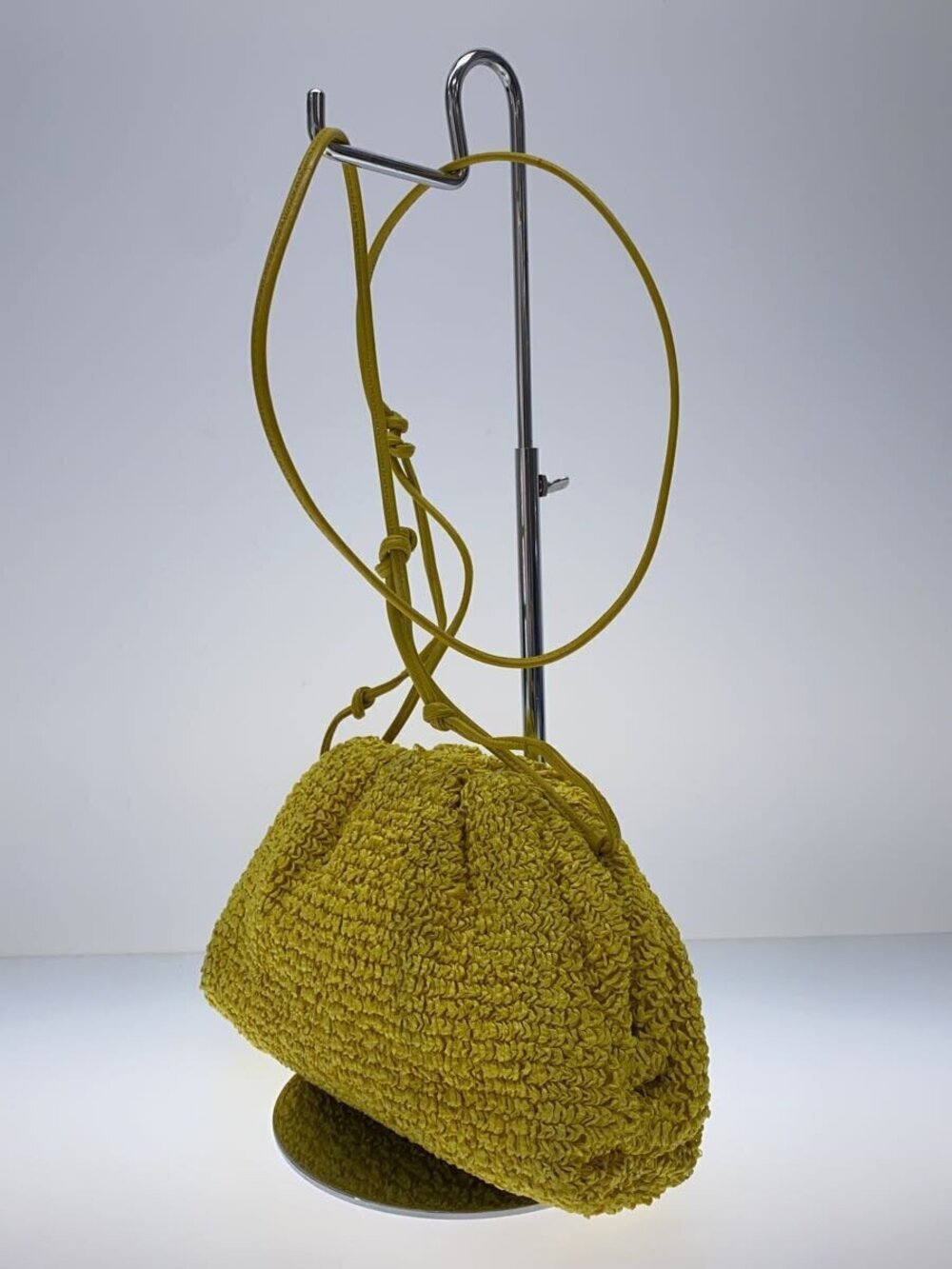 Bottega Veneta distinctive Pouch boucle Yellow raffia Yellow